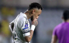 Силната игра на Неймар не успя да спаси Сантос срещу Флуминензе