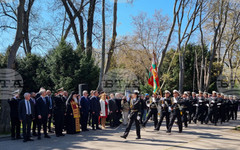 Всяко поколение трябва да съизмерва делата си с примера на предците ни от Априлското въстание, каза Варненският митрополит Йоан