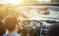 Не е просто автомобил: Ето го научното обяснение на мъжката любов към колите