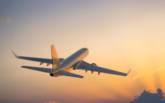 Катар постепенно възобновява полетите на чуждестранни авиокомпании