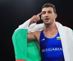 Второ поредно сребро за Семен Новиков от европейско първенство по борба