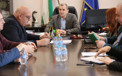 Търсят съдействие от МФ за повишаване на потребителската такса при джипитата