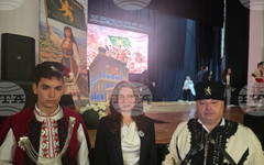 Тържествен спектакъл, посветен на 150-годишнината от Априлското въстание, събра ученици, учители и родители в Петрич