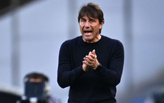 Конте ще трябва да намали значително заплатата си, за да поеме отново Италия