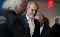 ИРНА: Иранският президент заяви, че страната му ще се опита да прекрати войната "мъдро, благоразумно и с чест и достойнство"