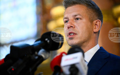 Петер Мадяр отново призова унгарския президент Тамаш Шуйок и висши съдии да подадат оставка