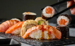 Вирус, криещ се в суши и сурови морски дарове, може да увреди зрението