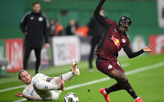 Ливърпул набеляза заместник на Салах