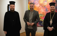 Архимандрити, бизнесмени и артисти аплодираха топ бг художник
