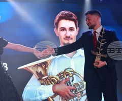 Валдхорнистът Виктор Теодосиев бе отличен с наградата "За полет в изкуството" на фондация "Стоян Камбарев"