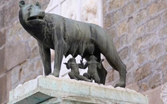 21 април 753 г. пр. Хр. Основан е Рим