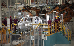 Бумът на изкуствения интелект изведе финансовия сектор до по-бърз растеж от производството в Китай