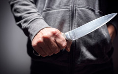 Пиян мъж нападна съпругата си в нож в Добричко