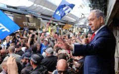 Защо палестинците трябва да защитават Нетаняху - лидера, с когото Израел се опитва да си измие ръцете