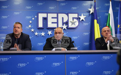 ГЕРБ-СДС ще бъдат конструктивна опозиция в 52-ия парламент, няма да влизат в безпринципни коалиции, обявиха от политическата сила