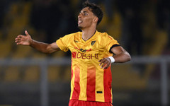 Милан работи върху привличането на младежки национал на Португалия