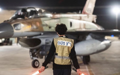 Израелски министър: Ще разоръжим "Хизбула" по военен и дипломатически път