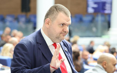 Пеевски забрави за "мистър Кеш"; поздрави Радев за "респектиращия резултат"