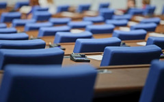 Политолог: Получи се перфектна буря и Румен Радев се възползва от нея