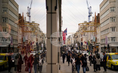 Безработицата във Великобритания се понижава неочаквано до 4,9 на сто за трите месеца до края на февруари