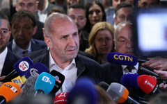 Радев и изкушенията на властта. Друго от същото?