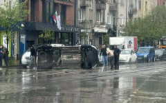 Кола удари линейка и избяга