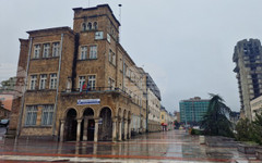 Двама мъже, пострадали при пътнотранспортно произшествие в с. Златна нива, са настанени за лечение, няма пряка опасност за живота им