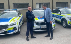 Нови високопроходими и хибридни автомобили за полицията в Кюстендилско