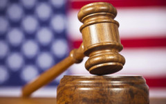 Фалшива мечка, луксозни коли и... истински присъди в Калифорния