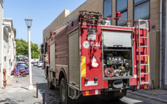 Гръцките власти издадоха предупреждение за опасност в района на Солун заради дим от горяща фабрика