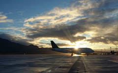 Конфликтите намаляват полетите, но рафинерията в Бургас предпазва летищата у нас