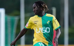 Халф на Мидтиланд тежко ранен при наръгване