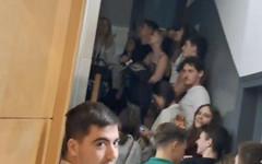 Защо в Барселона около 200 българи не са могли да гласуват?