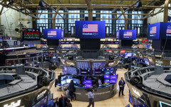 Dow се покачва с 270 пункта, Тръмп прогнозира сделка с Иран преди края на примирието*