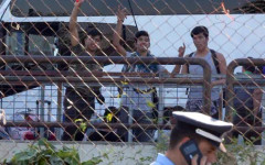 Процедурата е в ход! Испания бърза да легализира стотици хиляди мигранти