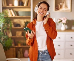 Всекидневното носене на слушалки не е вредно за ушите, но един често срещан навик може да бъде