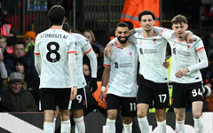 Масово напускане на Ливърпул през лятото - две звезди все по-близо до изхода на "Анфийлд"