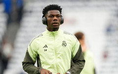 В Англия твърдят, че Ман Юнайтед може да измъкне Чуамени от Реал Мадрид