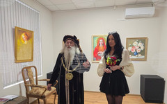 Художничката Ралица Денчева отправи послание за силата на красотата с изложба живопис в Плевен