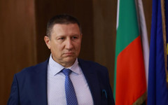 Ново предложение как да се смени Сарафов