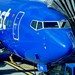 Командир на Boeing нокаутиран при излитане от падащо оборудване в кабината