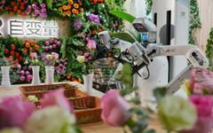 Китайските хуманоидни роботи могат да бягат и да танцуват, но домакинската работа все още е предизвикателство за тях