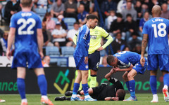 Отбор триумфирал във Висшата лига ще играе в трета дивизия на Англия