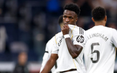 Реал Мадрид остава в битката за титлата след скромна победа над Алавес