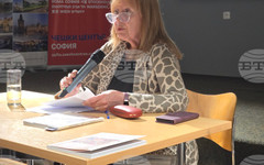 Оставам на прага на културното богатство на Прага, каза журналистката Емилия Дечева за книгата си, посветена на чешката столица