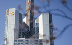 Играта между UniCredit и Commerzbank загрубява