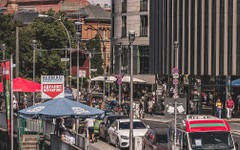 Броят на пребиваващите в ЕС имигранти се е покачил до рекордните 64,2 млн.