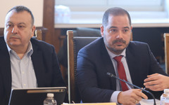 МВР + служебен кабинет = срив на ДПС в "нетрадиционните" за партията райони