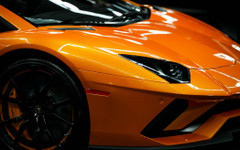 Тази ракета на колела има 525 к.с. и въпреки това може да я карате по улиците и шосетата без ограничения