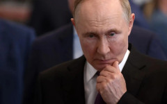 Newsweek: Владимир Путин изчерпа козовете си във великата политика